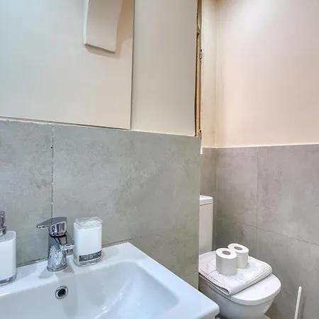 Διαμέρισμα Private In Hmr006